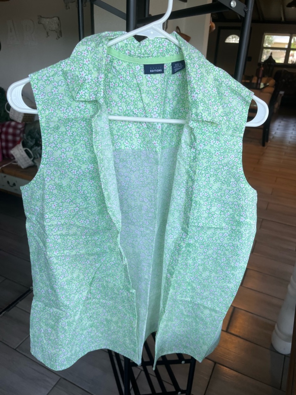 Basic Editions Light Green Floral Sleeveless Blouse